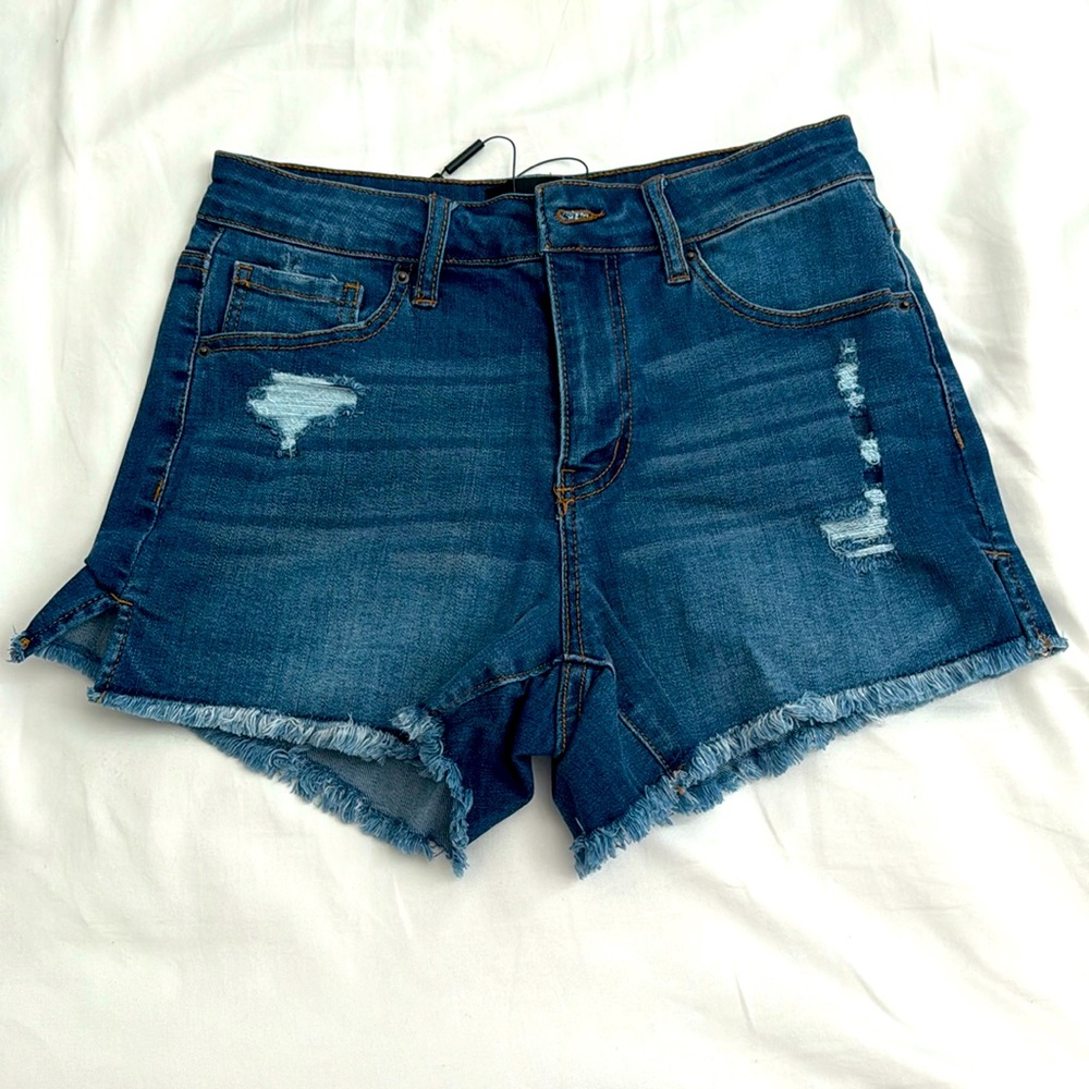 Brand New FashionNova Jean shorts